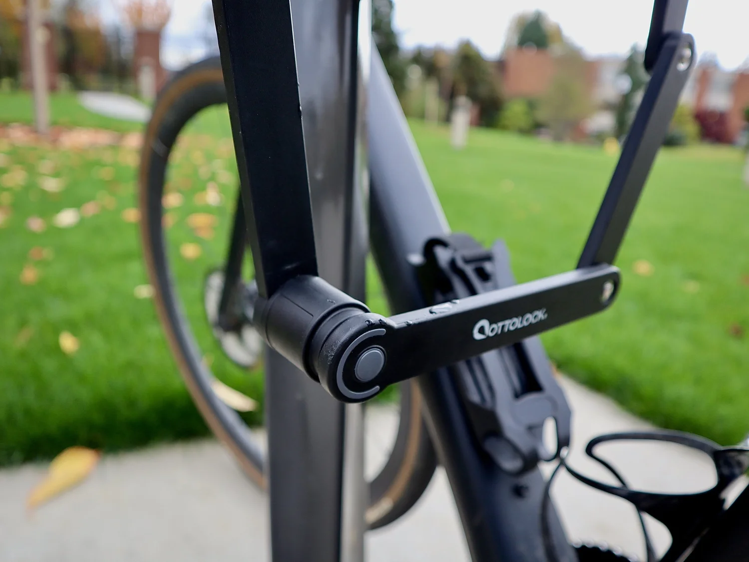 IU041 オットーロック OTTOLOCK サイクルロック 152cm 黒 IU041 オットーロック OTTOLOCK サイクルロック 152cm 黒 Amazon
